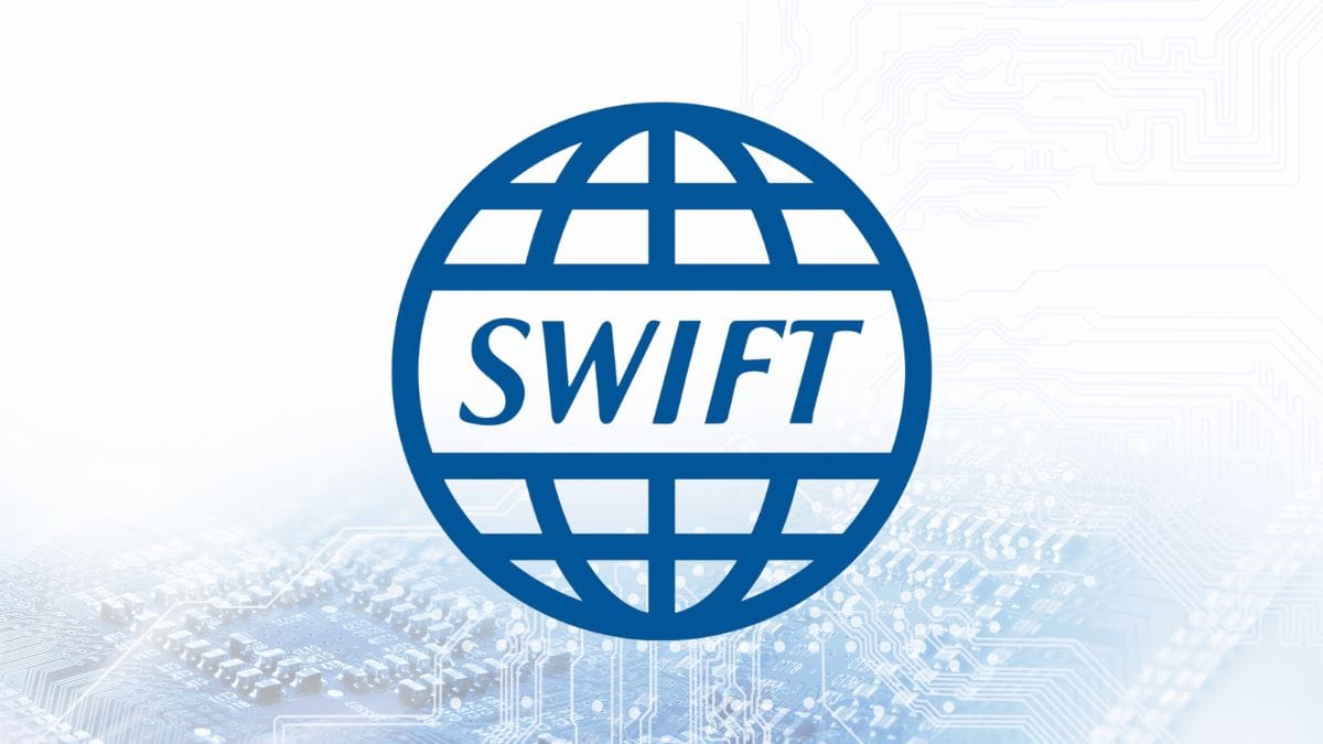 SWIFT and Chainlink Unveil New Blockchain Integration Solutions for Banks