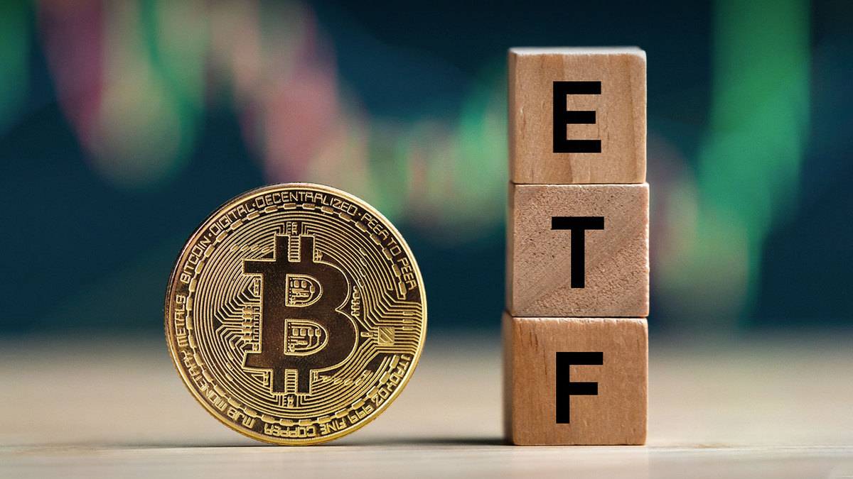 Bitcoin ETFs Absorb Record Selling Pressure from Long-Term Holders