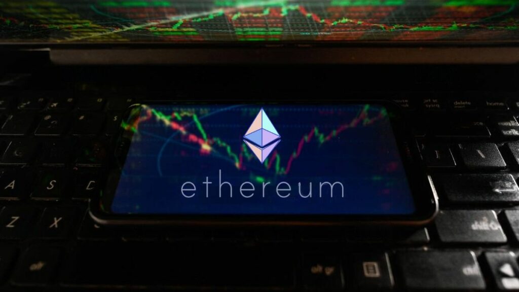 Ethereum (ETH) está Paralizado: ¿Se Romperá el Soporte de $1,600?