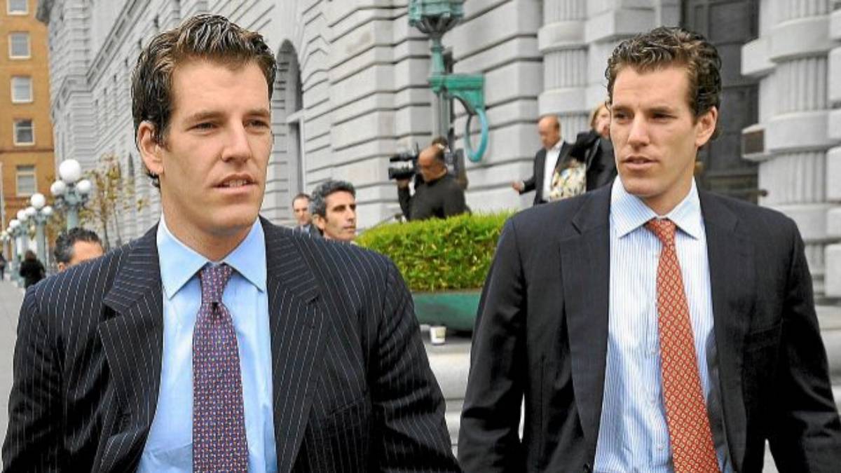 Hermanos Winklevoss Donan 16 Bitcoins para Desafiar a la Senadora Anti-Cripto Elizabeth Warren