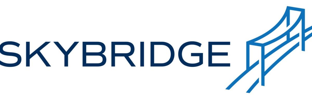 Skybridge Capital Detiene las Retiradas y las Acciones se Desploman